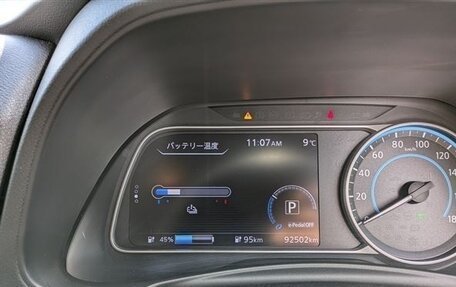 Nissan Leaf II, 2018 год, 1 350 000 рублей, 14 фотография