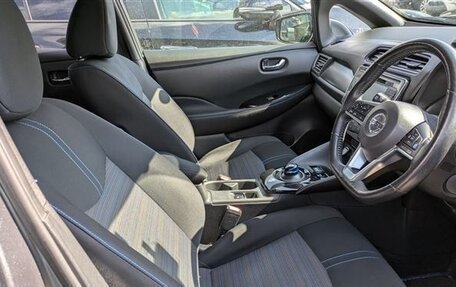 Nissan Leaf II, 2018 год, 1 350 000 рублей, 11 фотография