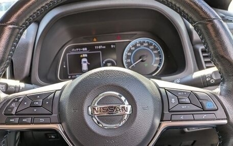 Nissan Leaf II, 2018 год, 1 350 000 рублей, 9 фотография