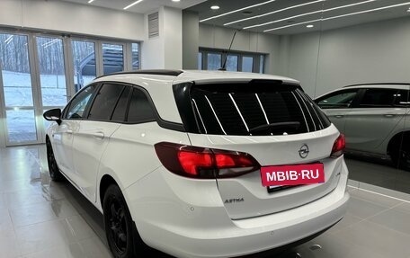 Opel Astra K, 2018 год, 1 175 000 рублей, 6 фотография