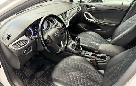 Opel Astra K, 2018 год, 1 175 000 рублей, 10 фотография