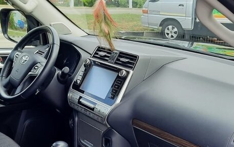Toyota Land Cruiser Prado 150 рестайлинг 2, 2020 год, 6 200 000 рублей, 11 фотография