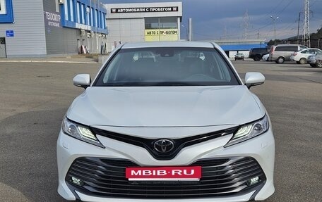 Toyota Camry, 2020 год, 3 340 000 рублей, 8 фотография