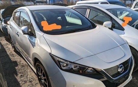 Nissan Leaf II, 2017 год, 1 300 000 рублей, 2 фотография