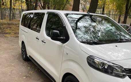 Opel Zafira Life I, 2021 год, 3 900 000 рублей, 8 фотография