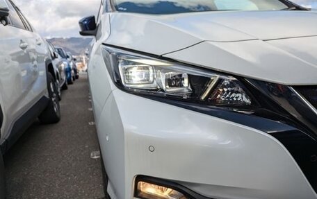 Nissan Leaf II, 2018 год, 1 320 000 рублей, 13 фотография