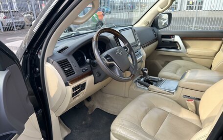 Toyota Land Cruiser 200, 2016 год, 5 599 000 рублей, 9 фотография