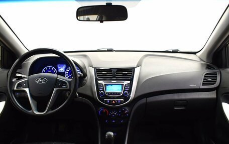 Hyundai Solaris II рестайлинг, 2013 год, 820 000 рублей, 5 фотография