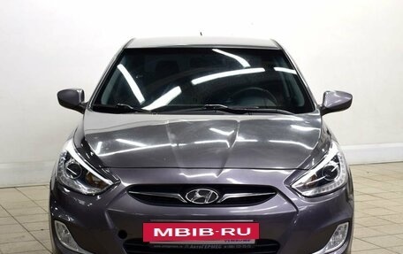 Hyundai Solaris II рестайлинг, 2013 год, 820 000 рублей, 2 фотография