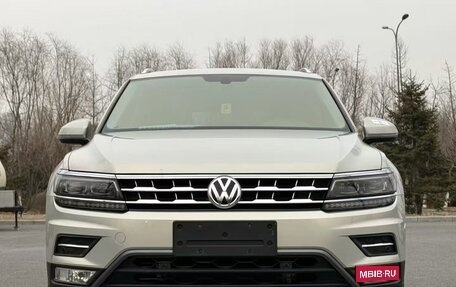 Volkswagen Tiguan II, 2020 год, 2 800 000 рублей, 1 фотография