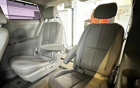 KIA Carnival III, 2019 год, 2 997 000 рублей, 15 фотография