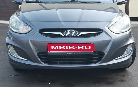 Hyundai Solaris II рестайлинг, 2011 год, 715 000 рублей, 2 фотография