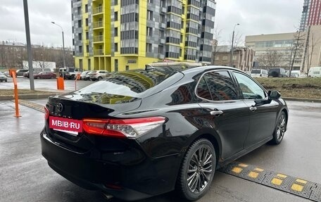 Toyota Camry, 2018 год, 2 440 000 рублей, 3 фотография