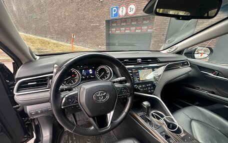 Toyota Camry, 2018 год, 2 440 000 рублей, 11 фотография