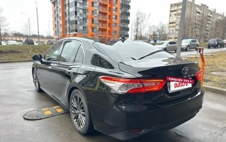 Toyota Camry, 2018 год, 2 440 000 рублей, 4 фотография