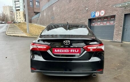 Toyota Camry, 2018 год, 2 440 000 рублей, 6 фотография