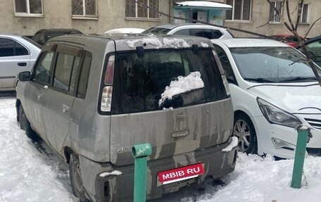 Nissan Cube II, 2000 год, 300 000 рублей, 3 фотография