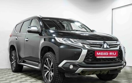 Mitsubishi Pajero Sport III рестайлинг, 2018 год, 3 030 000 рублей, 2 фотография