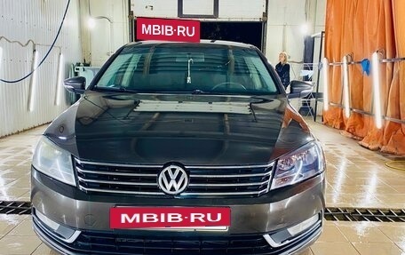 Volkswagen Passat B7, 2011 год, 795 000 рублей, 13 фотография