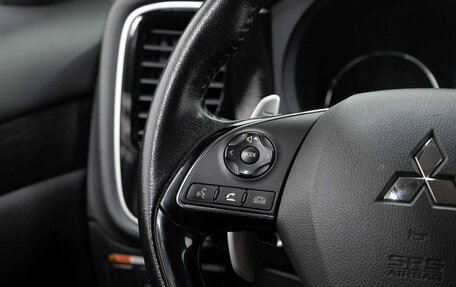 Mitsubishi Outlander III рестайлинг 3, 2016 год, 2 290 000 рублей, 16 фотография