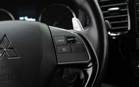 Mitsubishi Outlander III рестайлинг 3, 2016 год, 2 290 000 рублей, 17 фотография