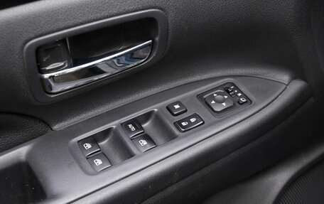 Mitsubishi Outlander III рестайлинг 3, 2016 год, 2 290 000 рублей, 19 фотография