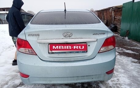 Hyundai Solaris II рестайлинг, 2011 год, 650 000 рублей, 13 фотография