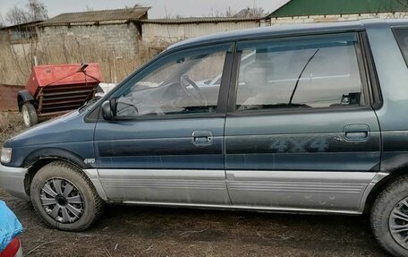 Mitsubishi Chariot III, 1994 год, 240 000 рублей, 1 фотография