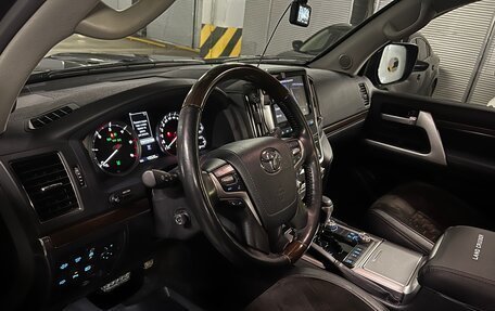 Toyota Land Cruiser 200, 2020 год, 8 800 000 рублей, 8 фотография