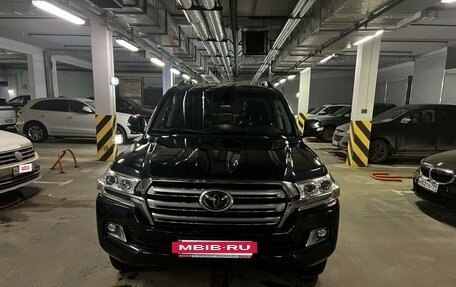 Toyota Land Cruiser 200, 2020 год, 8 800 000 рублей, 6 фотография