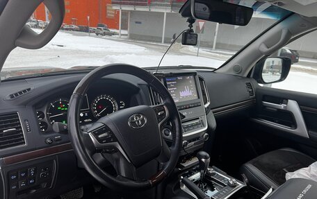 Toyota Land Cruiser 200, 2020 год, 8 800 000 рублей, 19 фотография