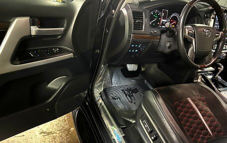 Toyota Land Cruiser 200, 2020 год, 8 800 000 рублей, 39 фотография