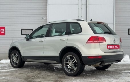 Volkswagen Touareg III, 2011 год, 1 990 000 рублей, 5 фотография