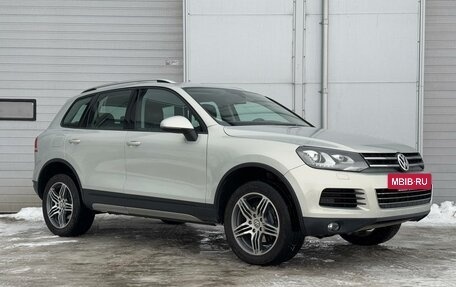 Volkswagen Touareg III, 2011 год, 1 990 000 рублей, 6 фотография