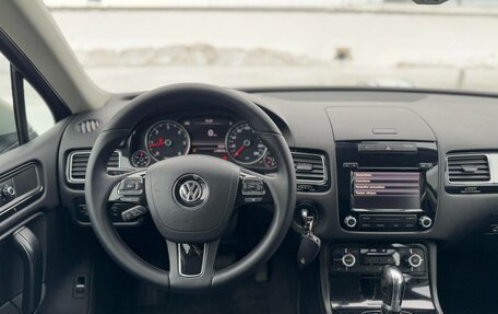 Volkswagen Touareg III, 2011 год, 1 990 000 рублей, 11 фотография