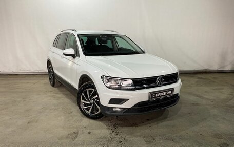 Volkswagen Tiguan II, 2018 год, 2 030 000 рублей, 3 фотография