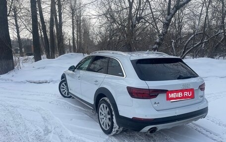 Audi A4, 2019 год, 2 610 000 рублей, 3 фотография