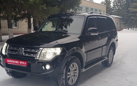 Mitsubishi Pajero IV, 2011 год, 1 920 000 рублей, 3 фотография