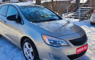 Opel Astra J, 2010 год, 770 000 рублей, 1 фотография