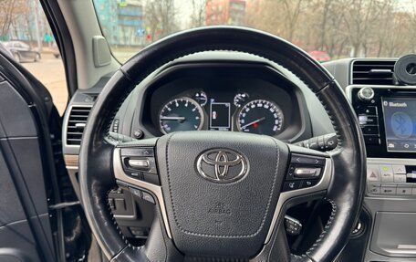 Toyota Land Cruiser Prado 150 рестайлинг 2, 2019 год, 5 700 000 рублей, 14 фотография