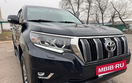 Toyota Land Cruiser Prado 150 рестайлинг 2, 2019 год, 5 700 000 рублей, 7 фотография