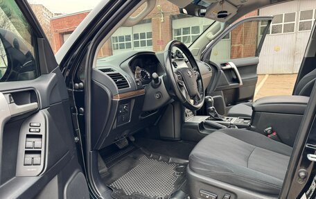 Toyota Land Cruiser Prado 150 рестайлинг 2, 2019 год, 5 700 000 рублей, 18 фотография