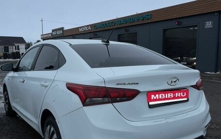 Hyundai Solaris II рестайлинг, 2018 год, 745 000 рублей, 2 фотография