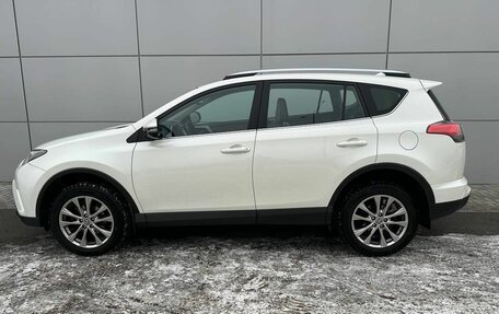 Toyota RAV4, 2018 год, 2 700 000 рублей, 8 фотография