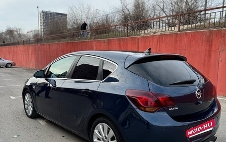 Opel Astra J, 2011 год, 700 000 рублей, 7 фотография