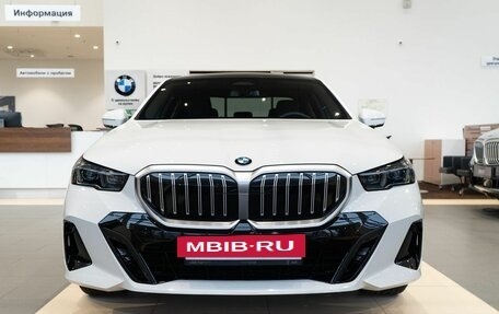 BMW 5 серия, 2024 год, 10 390 000 рублей, 2 фотография