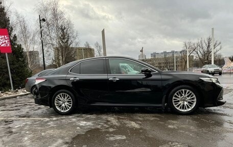 Toyota Camry, 2021 год, 3 150 000 рублей, 4 фотография