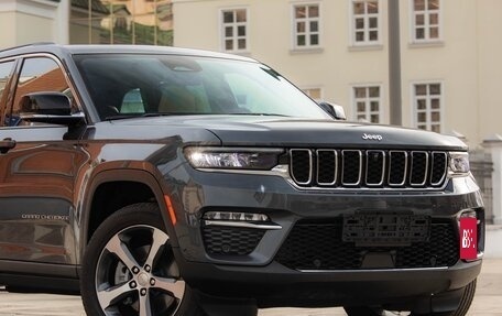 Jeep Grand Cherokee, 2023 год, 7 950 000 рублей, 31 фотография