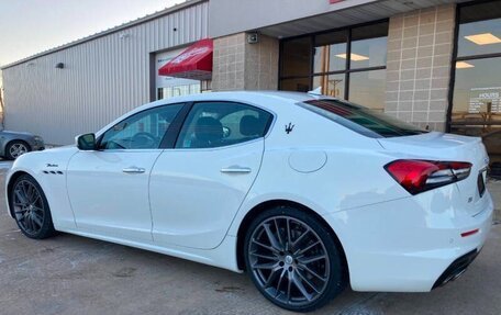 Maserati Ghibli, 2022 год, 4 970 000 рублей, 4 фотография