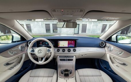 Mercedes-Benz E-Класс, 2018 год, 4 200 000 рублей, 5 фотография